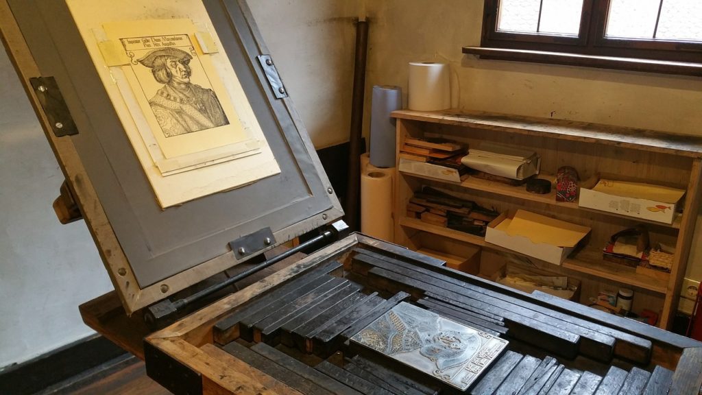 old fashioned printing press